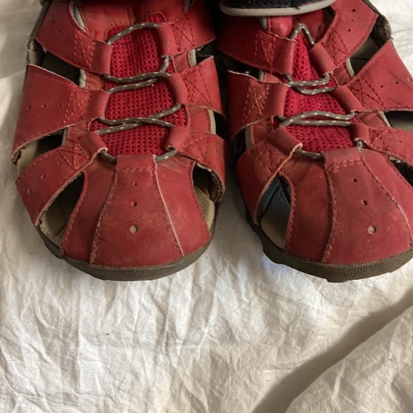 Teva— Water/hiking shoe - Picture 3 of 5